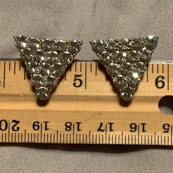 🌹Trillion rhinestone earrings large studs pierced - Picture 3 of 3